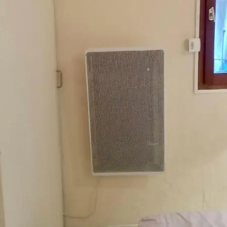Sea View Cottage: Equipped For 4 With Pool, A/c, Wi-fi & Bikes Apartment *
