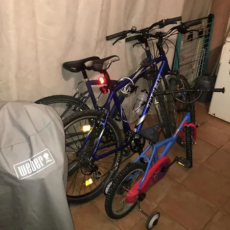 Sea View Cottage: Equipped For 4 With Pool, A/c, Wi-fi & Bikes Apartment *